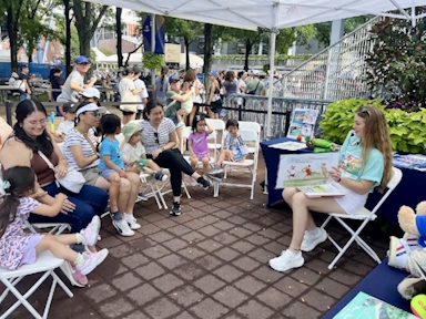 Maura Moynihan storytelling at Arthur Ashe Kids' Day at the US Open
